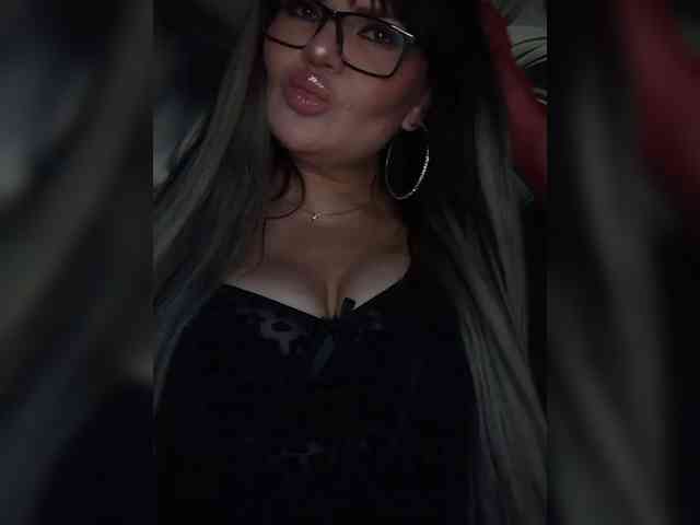 Brunetochkaaa webcam