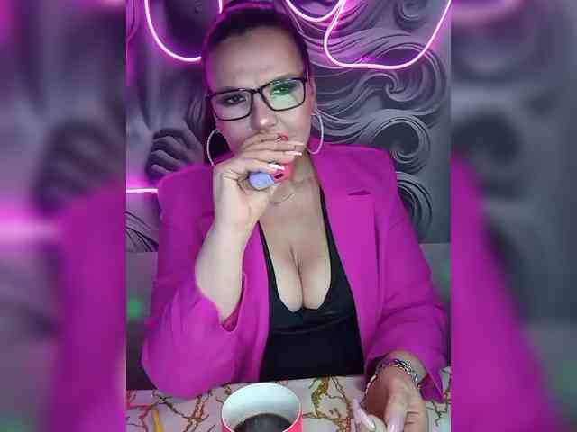 Brunetochkaaa webcam