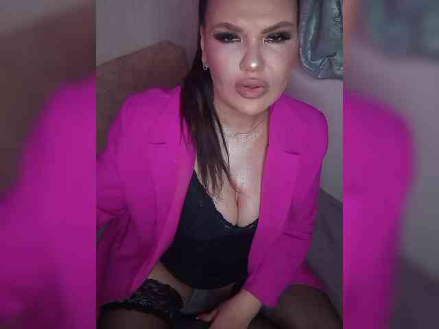 Brunetochkaaa webcam