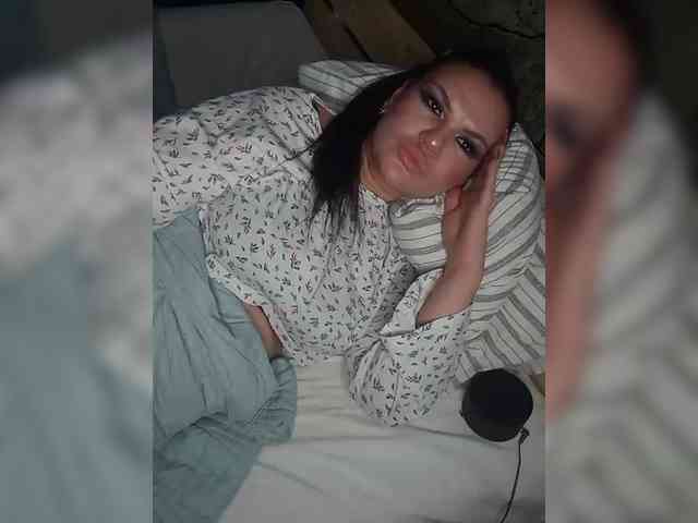 Brunetochkaaa webcam