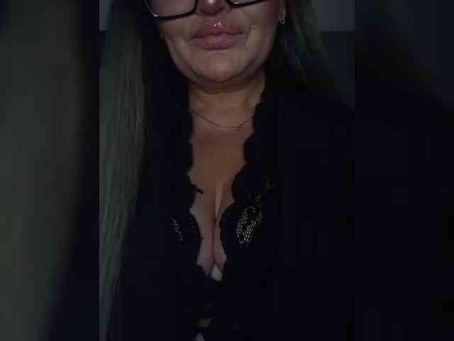 Brunetochkaaa webcam