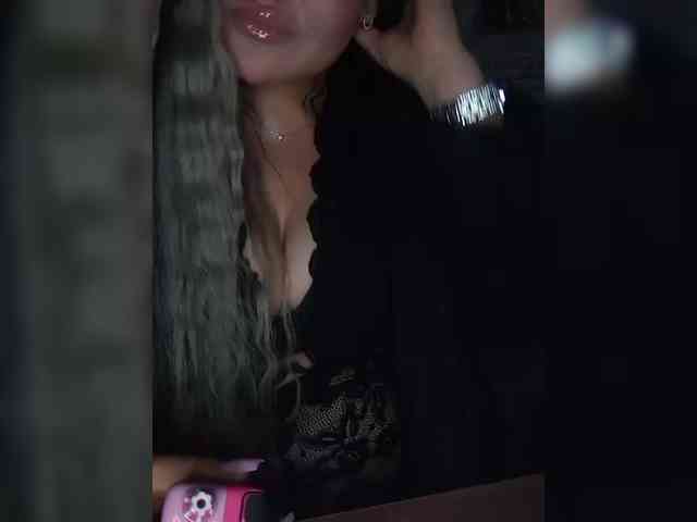 Brunetochkaaa webcam
