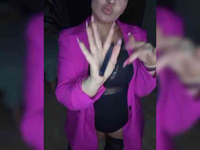 Brunetochkaaa webcam