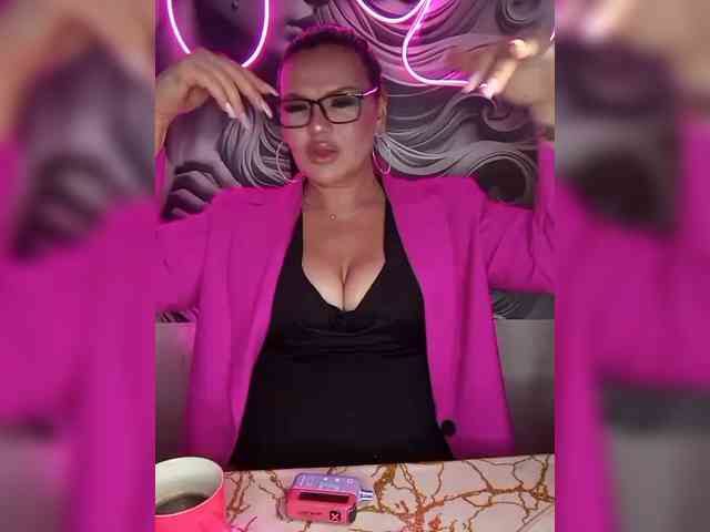 Brunetochkaaa webcam