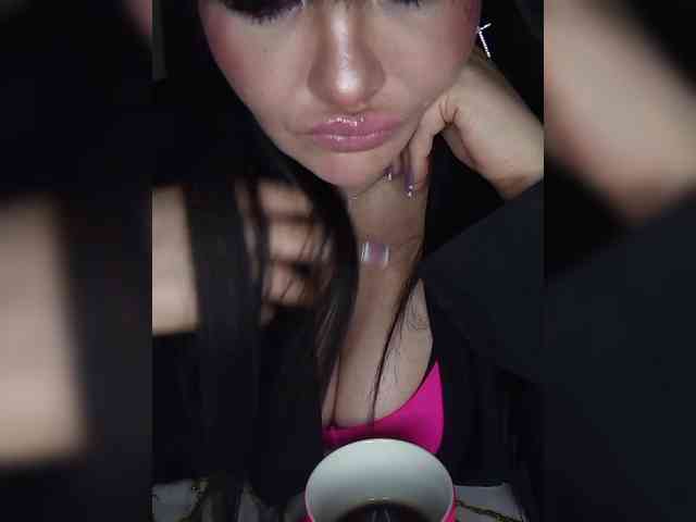 Brunetochkaaa webcam