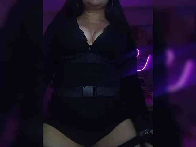 Brunetochkaaa webcam