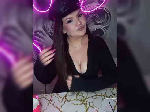 Brunetochkaaa webcam