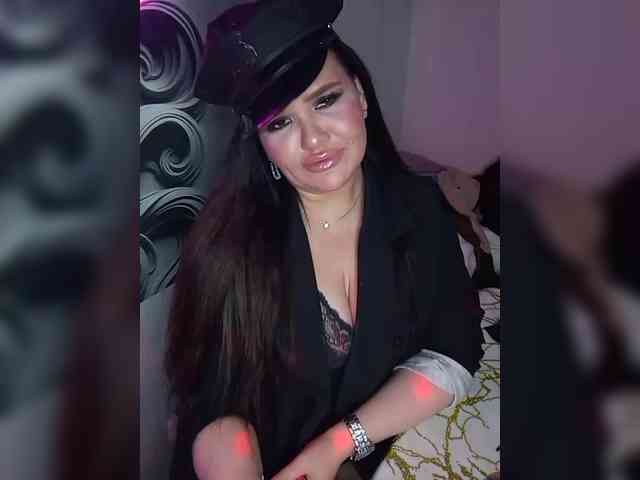 Brunetochkaaa webcam