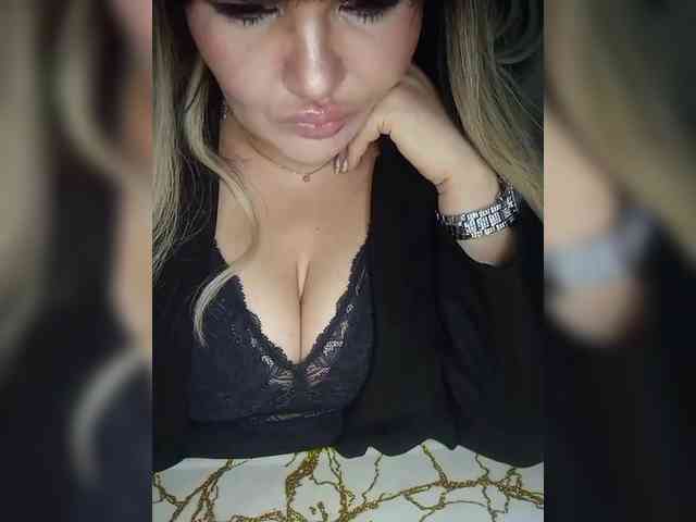 Brunetochkaaa webcam