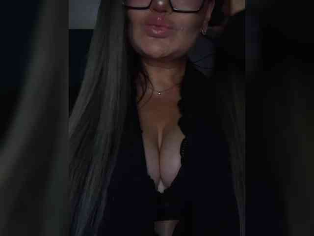 Brunetochkaaa webcam