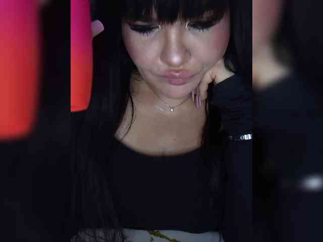 Brunetochkaaa webcam
