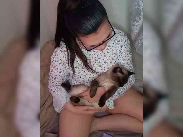 Brunetochkaaa webcam