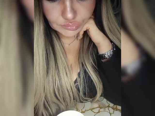 Brunetochkaaa webcam