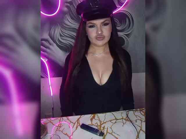 Brunetochkaaa webcam