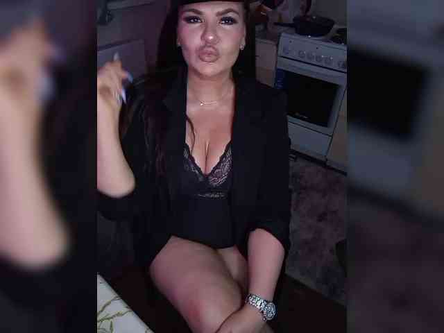 Brunetochkaaa webcam