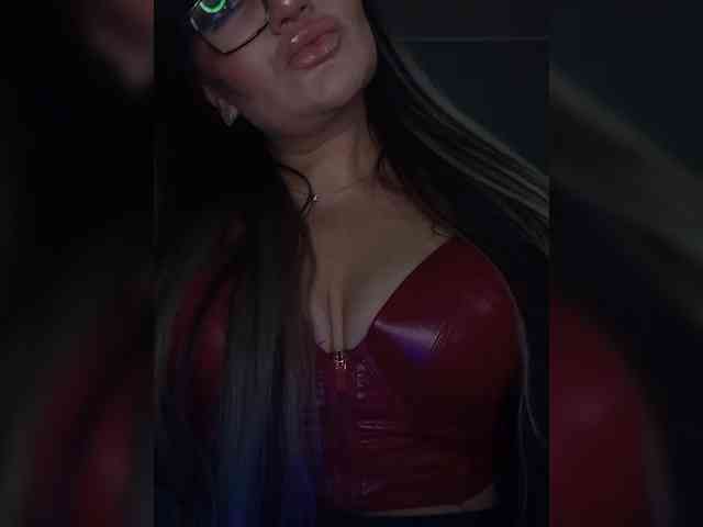 Brunetochkaaa webcam