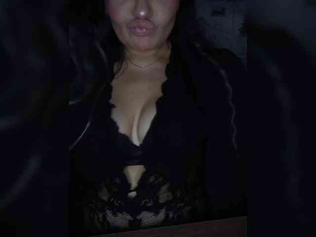 Brunetochkaaa webcam