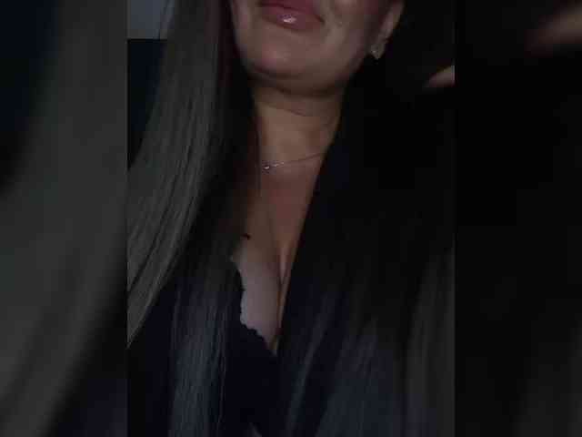 Brunetochkaaa webcam