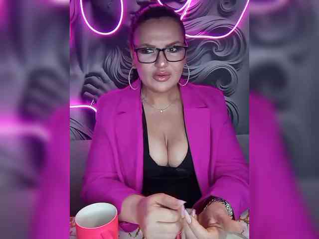 Brunetochkaaa webcam