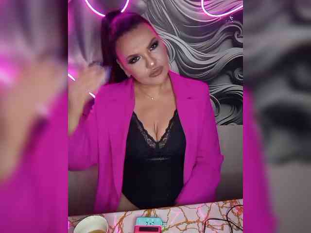 Brunetochkaaa webcam