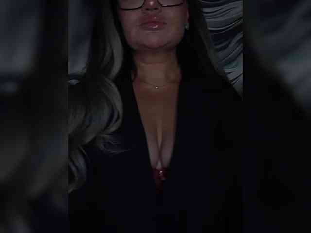 Brunetochkaaa webcam