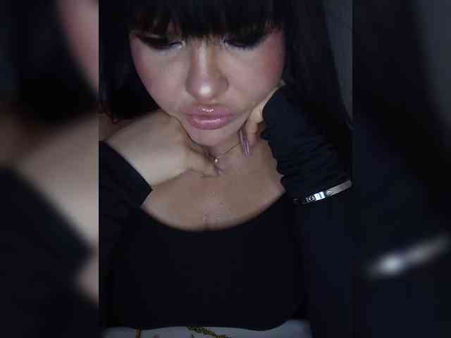 Brunetochkaaa webcam