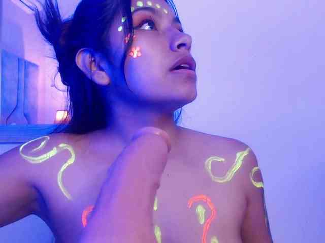 ChantalPetit bongacams