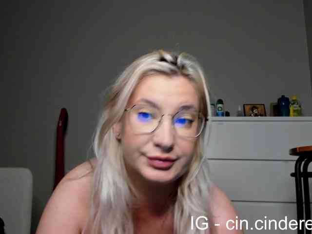 Cinderella07 webcam