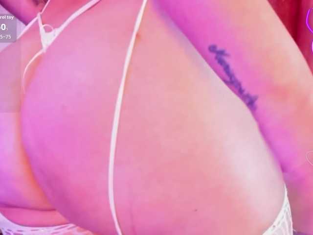 Mia-Bloom's BongaCams show and profile