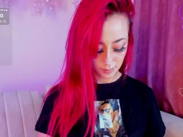 Mia-Bloom's BongaCams show and profile