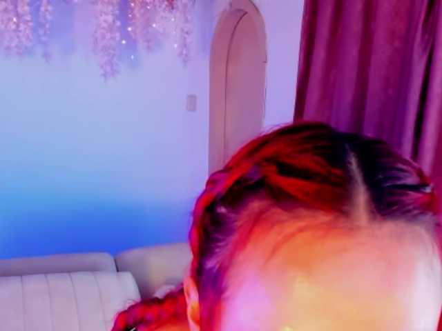 Mia-Bloom's BongaCams show and profile