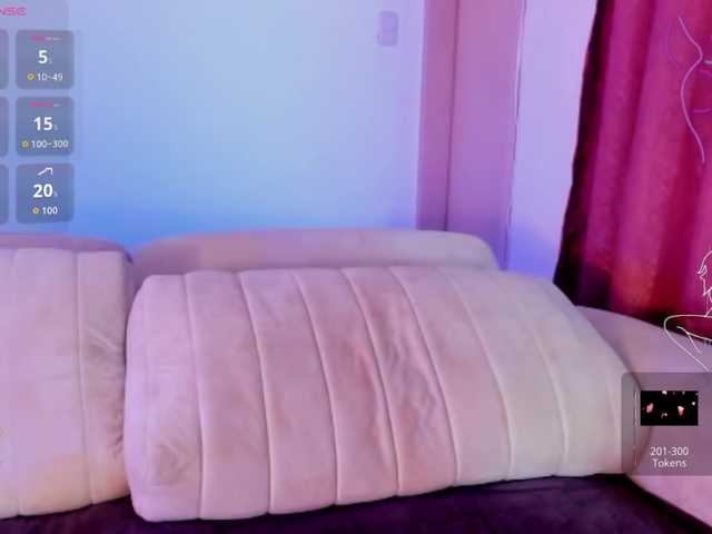 Mia-Bloom from BongaCams is Freechat