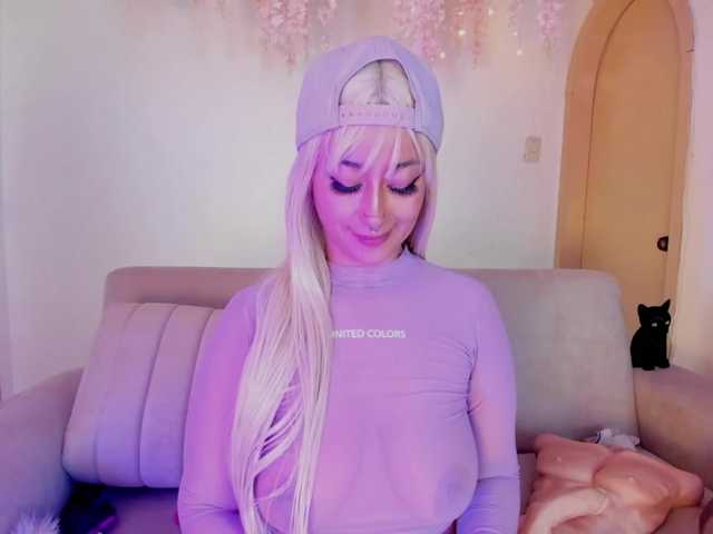 Mia-Bloom