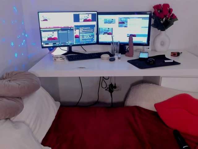 Admire BongaCams's Aryahunt aryahunt from BongaCams