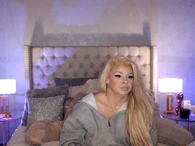 GwenTaylor webcam