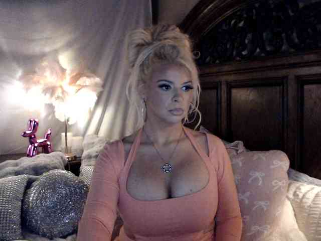 xtinastar Live Webcam on BongaCams