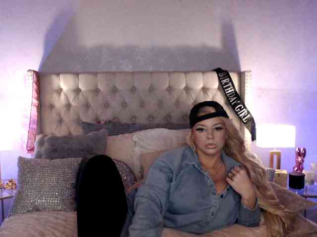 GwenTaylor webcam