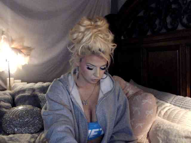GwenTaylor webcam