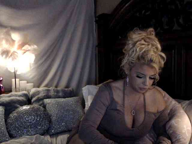 GwenTaylor webcam
