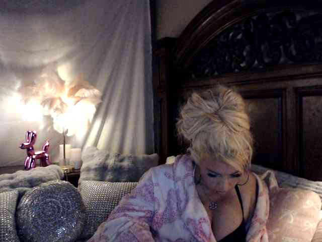 GwenTaylor webcam