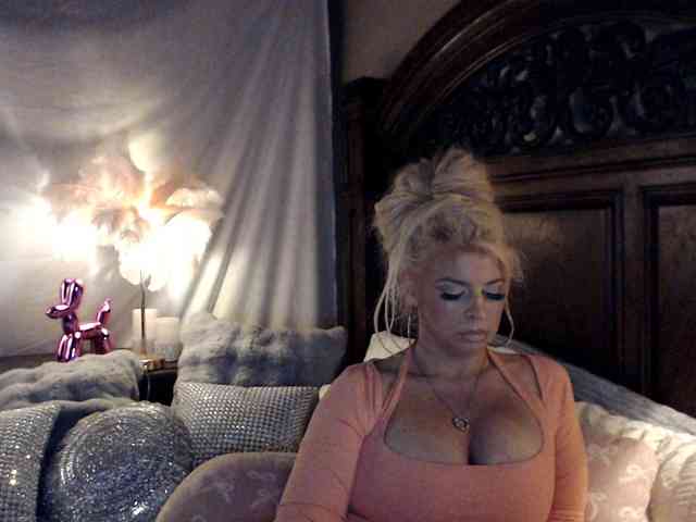 GwenTaylor webcam