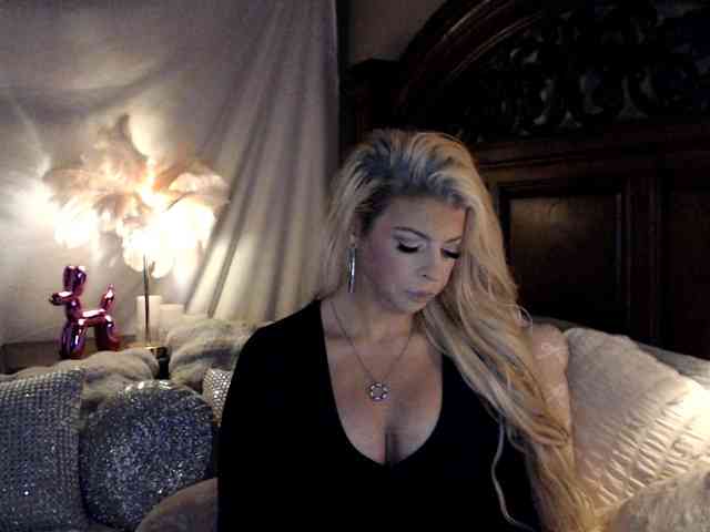 GwenTaylor webcam