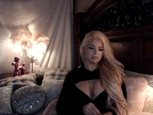 GwenTaylor webcam