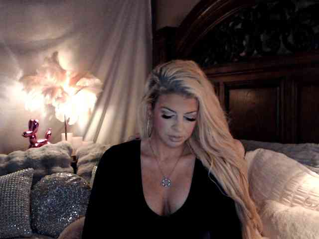 GwenTaylor webcam