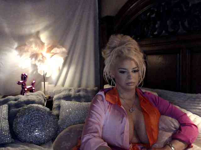 GwenTaylor webcam