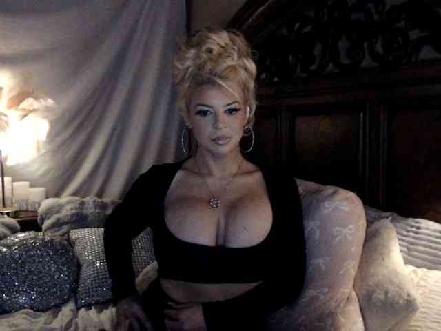 GwenTaylor webcam