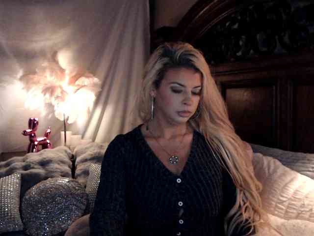 GwenTaylor webcam
