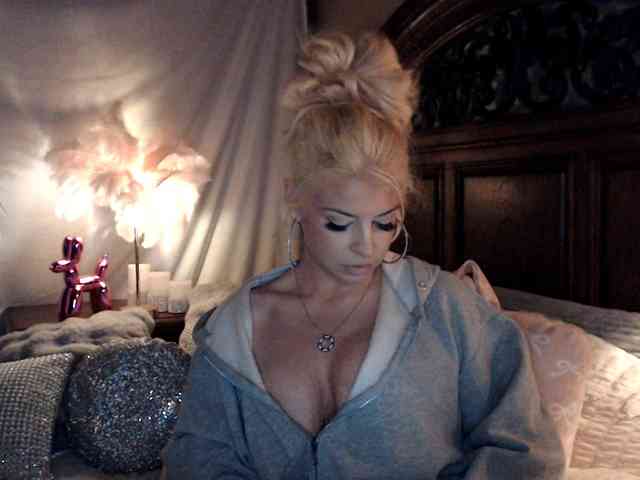 GwenTaylor webcam
