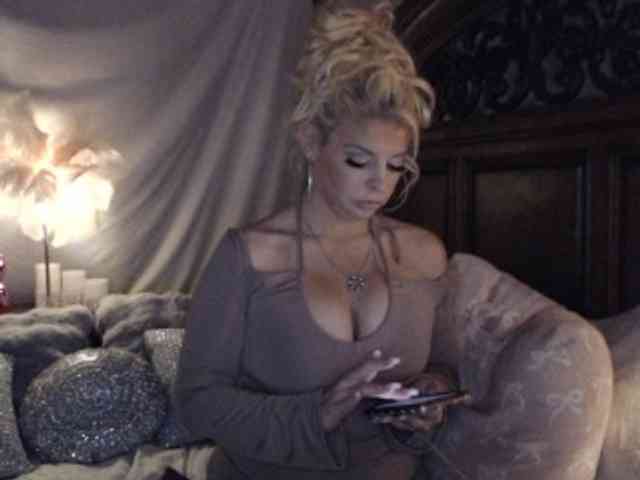 GwenTaylor webcam