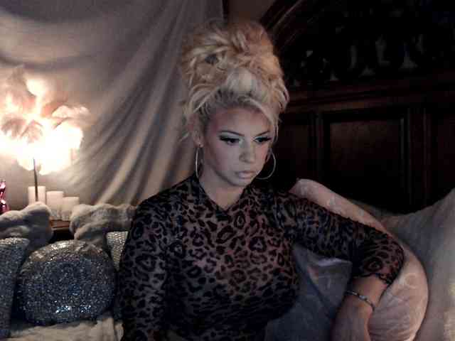 GwenTaylor webcam